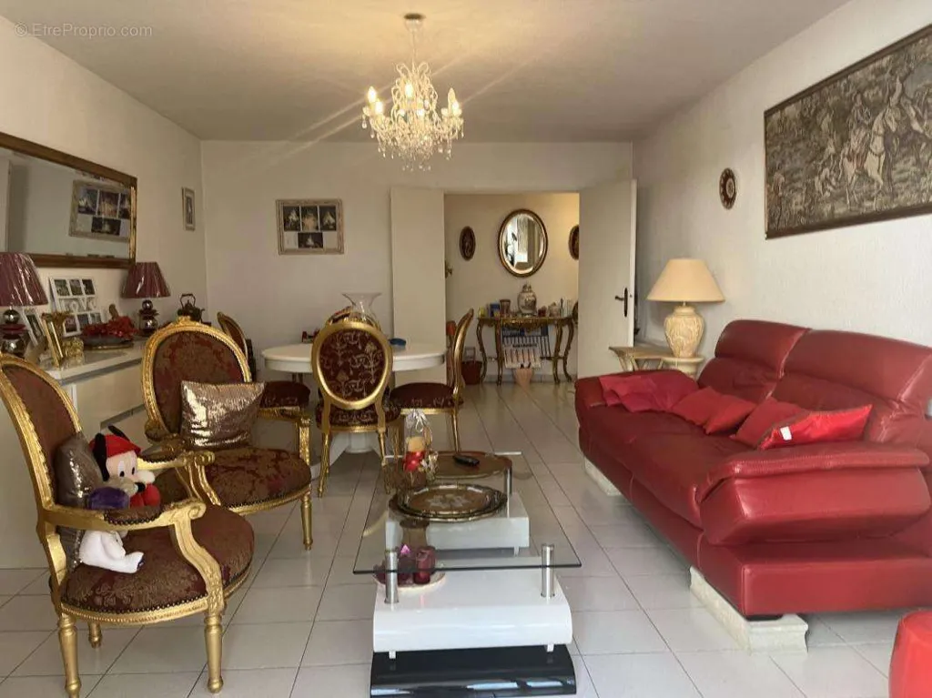 Séjour - Appartement T3 avec Terrasse à Marseille