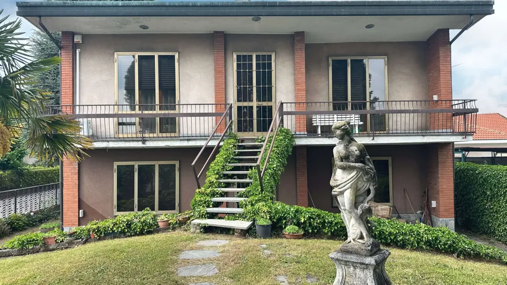 Extérieur - Villa with Private Garden in Castano Primo