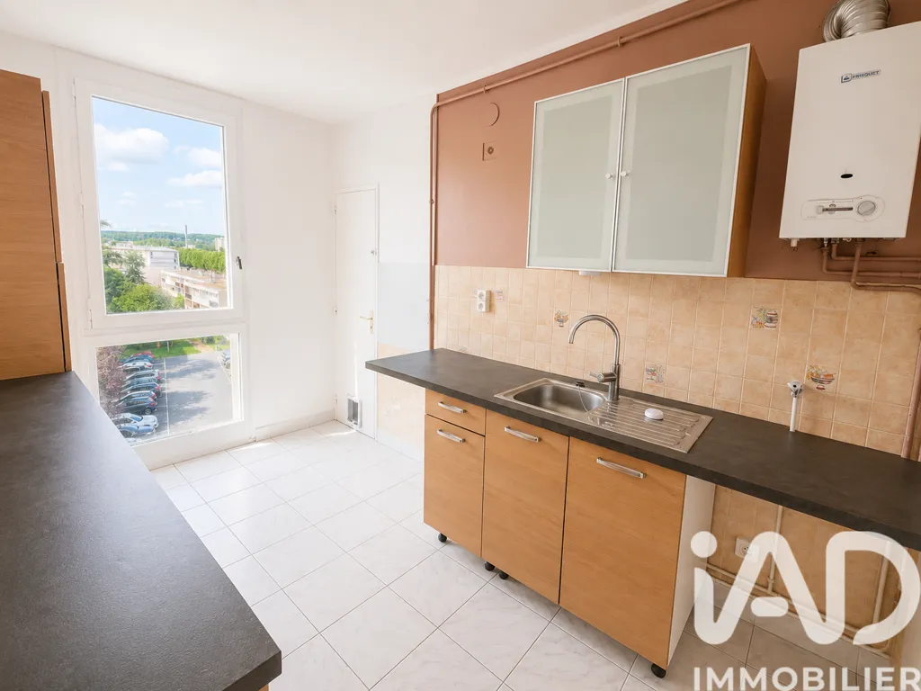 Cucina - 3-Bedroom Apartment with Balcony in Eaubonne
