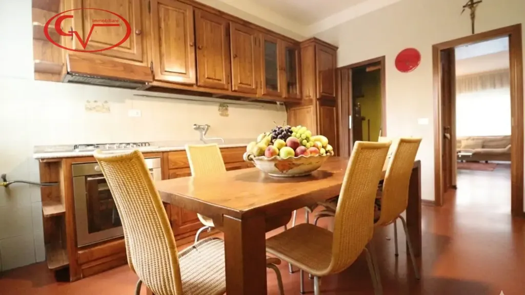 Salle à manger - Modernised Apartment with Terrace in Montevarchi