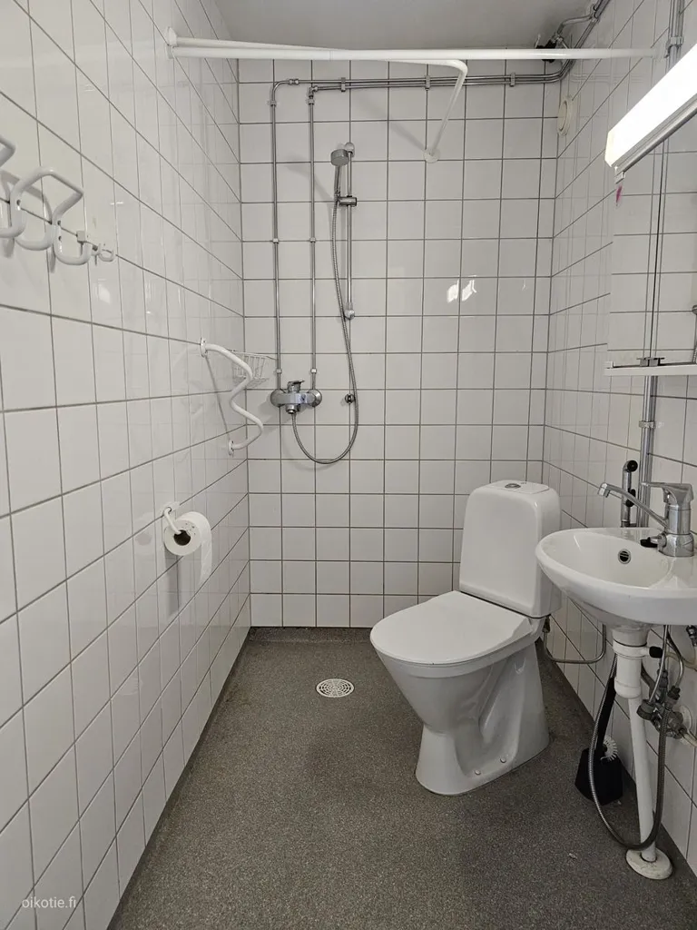 Bathrooms - Studio Apartment with Garden in Husula, Hamina