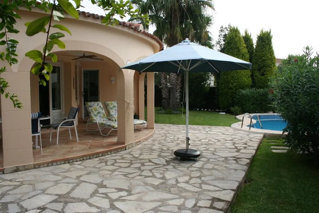Bassein - Luxury Villa with Pool in Oliva Nova Golf
