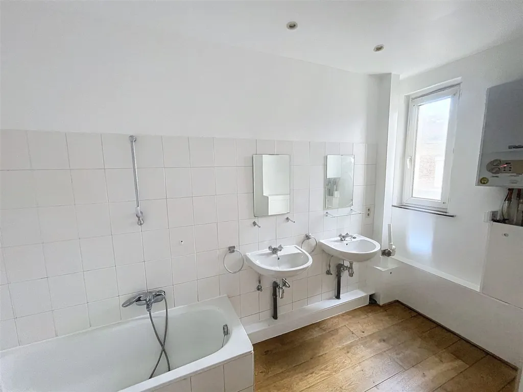 Salles de bain - Immeuble Mixte avec Commerces à Uccle