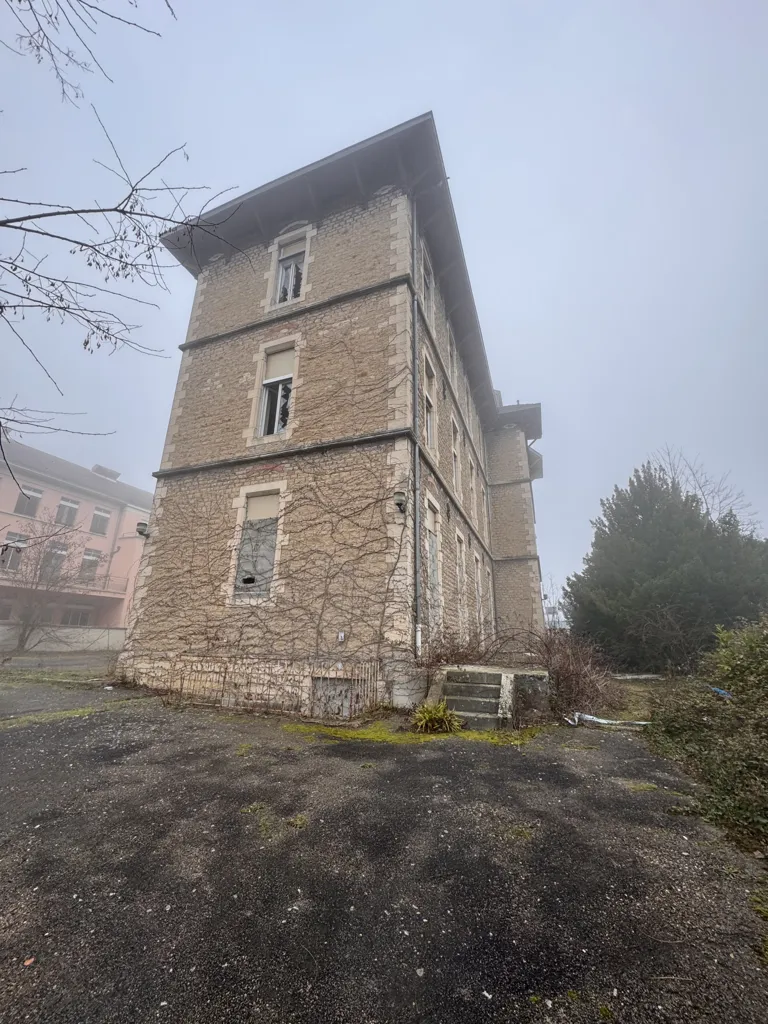 Välivaade - Investment Building with 11 Units in Mâcon