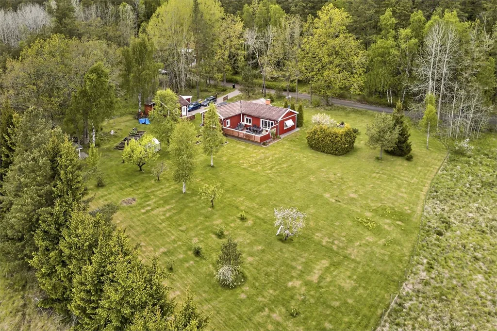 3-toaline maja asukohas Flens kommun