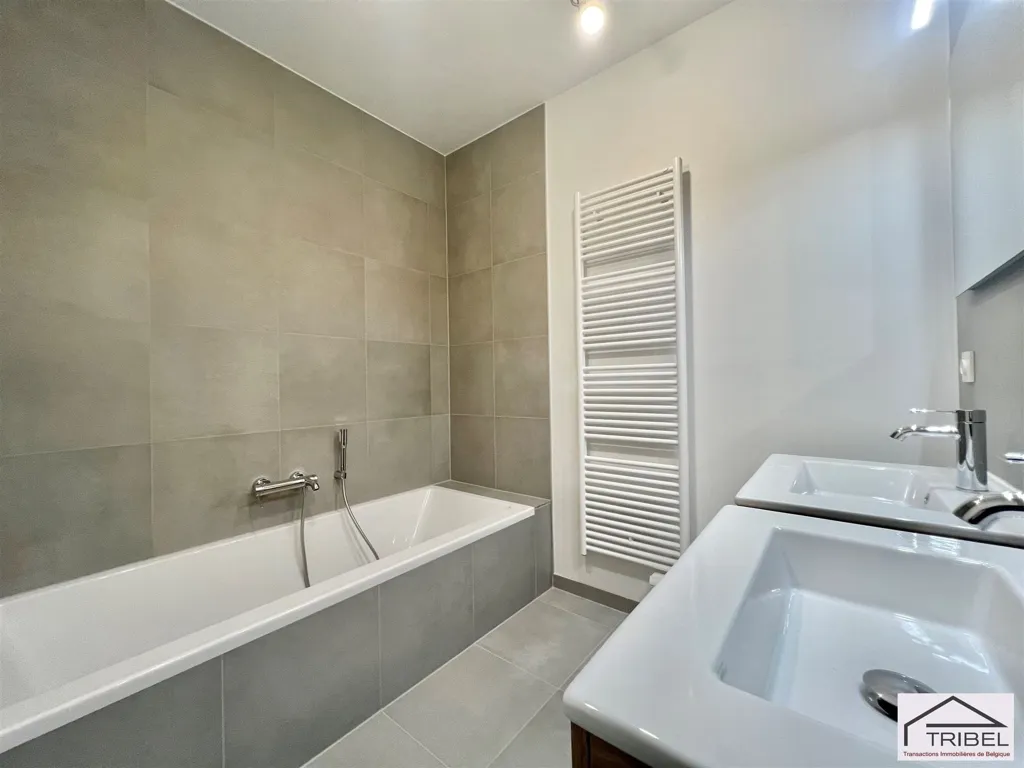 Vannitoad - New Penthouse with Terrace in Uccle