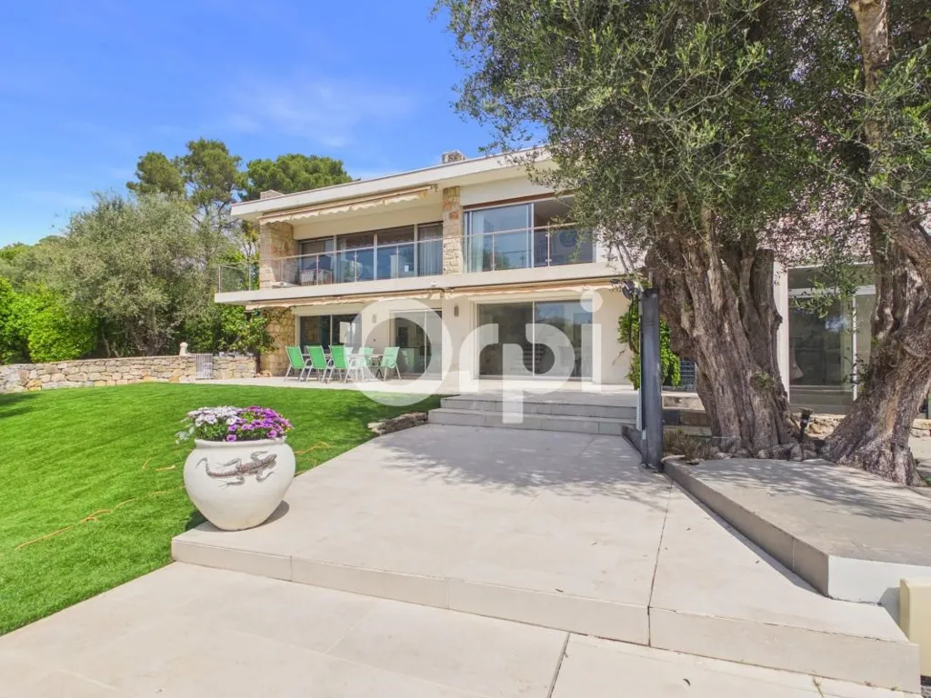 Extérieur - Villa avec Piscine dans un Domaine Prestigieux à Valbonne