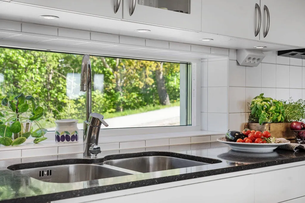 Köök - Suterräng Villa with Water View in Uppsala
