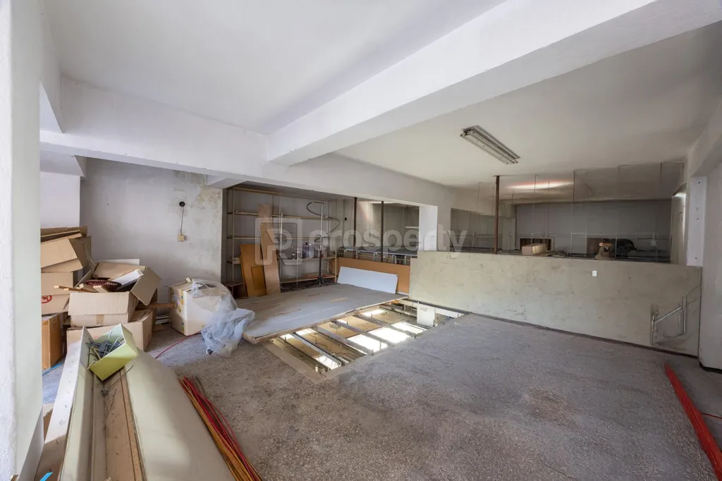 Toad - Retail Space with Prime Location in Kozani