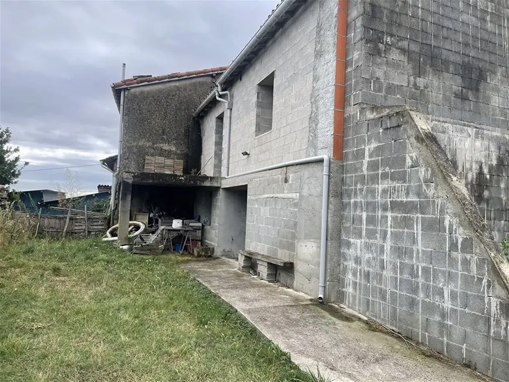 Extérieur - Maison de 4 pièces avec jardin à Pailhes