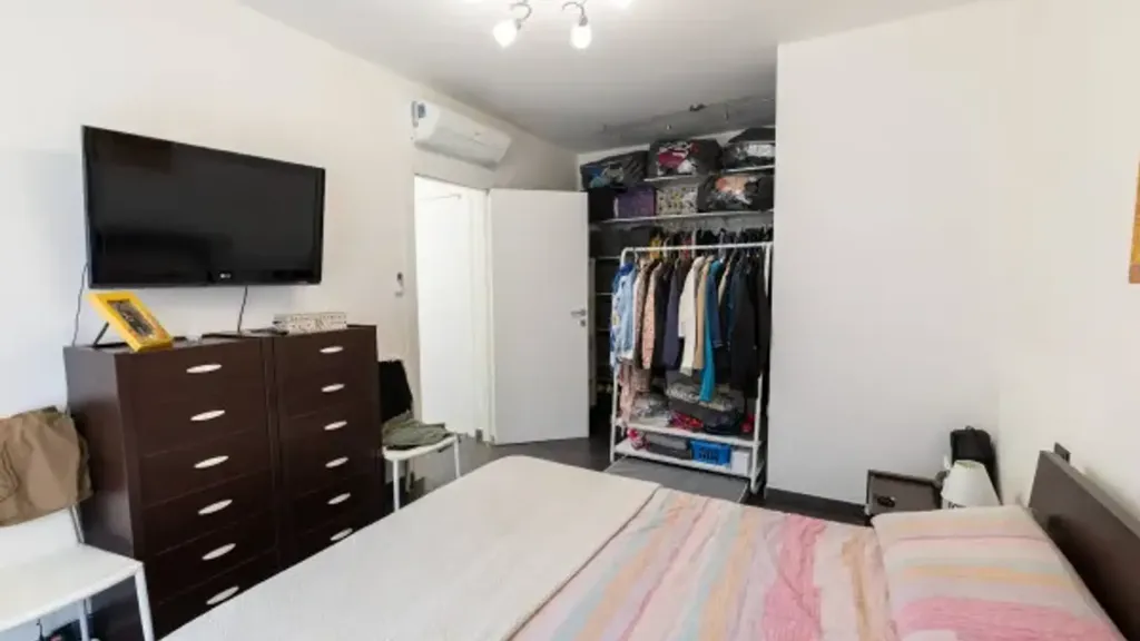 Magamistoad - Ground Floor Apartment with Garden in Cameri
