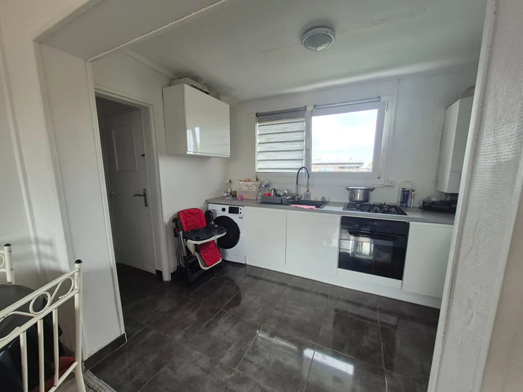 Köök - Traversant Apartment with Terrace in Roubaix