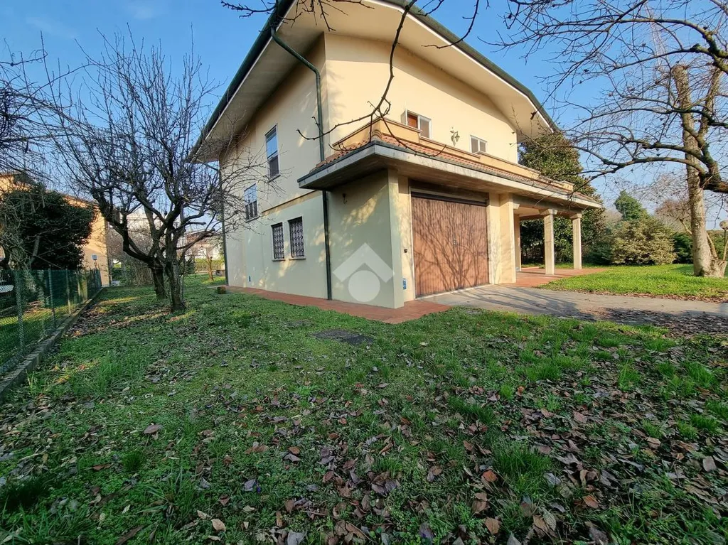 Extérieur - Villa with Garden in Borgo Virgilio