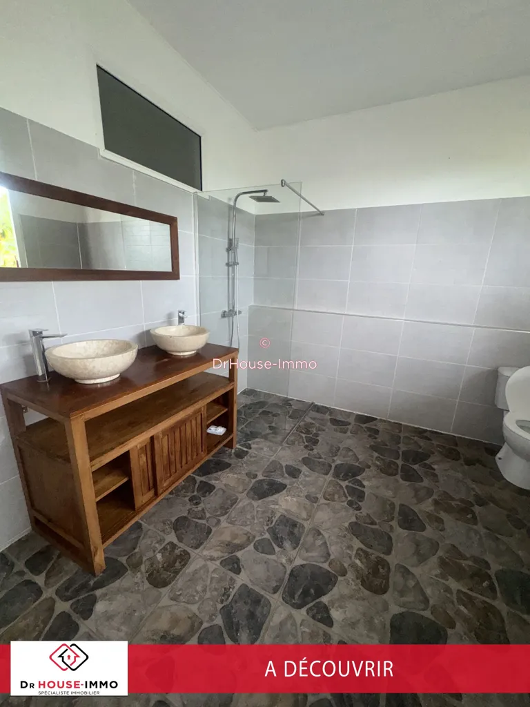 Bagni - 4-Bedroom Garden-Level Flat in Lamentin
