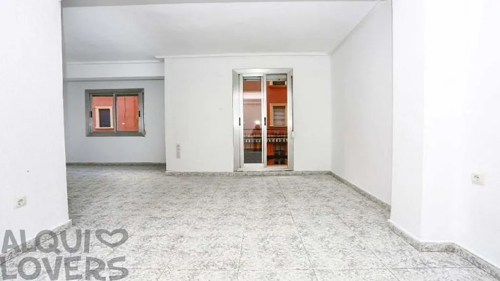 Elutuba - Rental Flat in Central Valencia