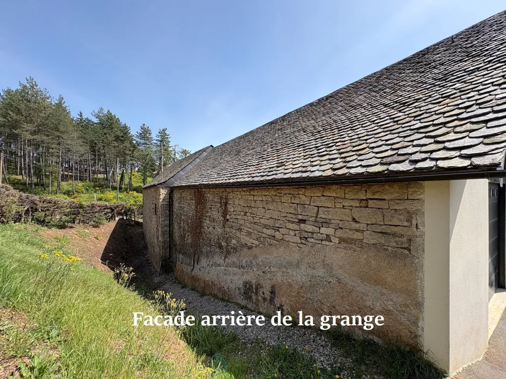 Extérieur - Propriété avec Piscine et Jardin au Cœur de la Lozère