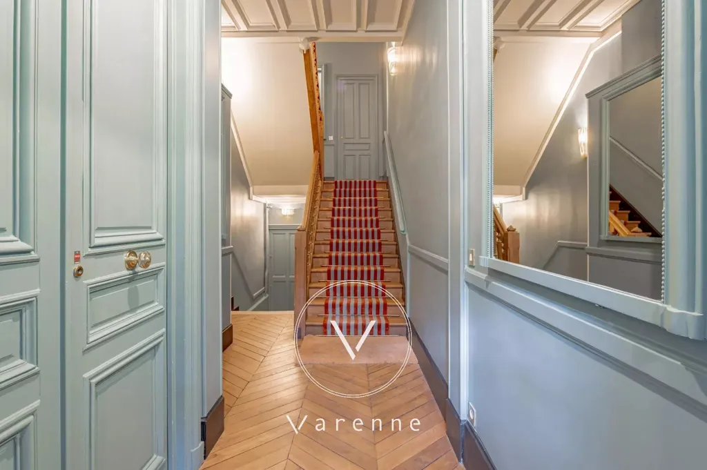 Entrée - Duplex avec Vue sur l'Avenue de Breteuil, VIIe Arrondissement