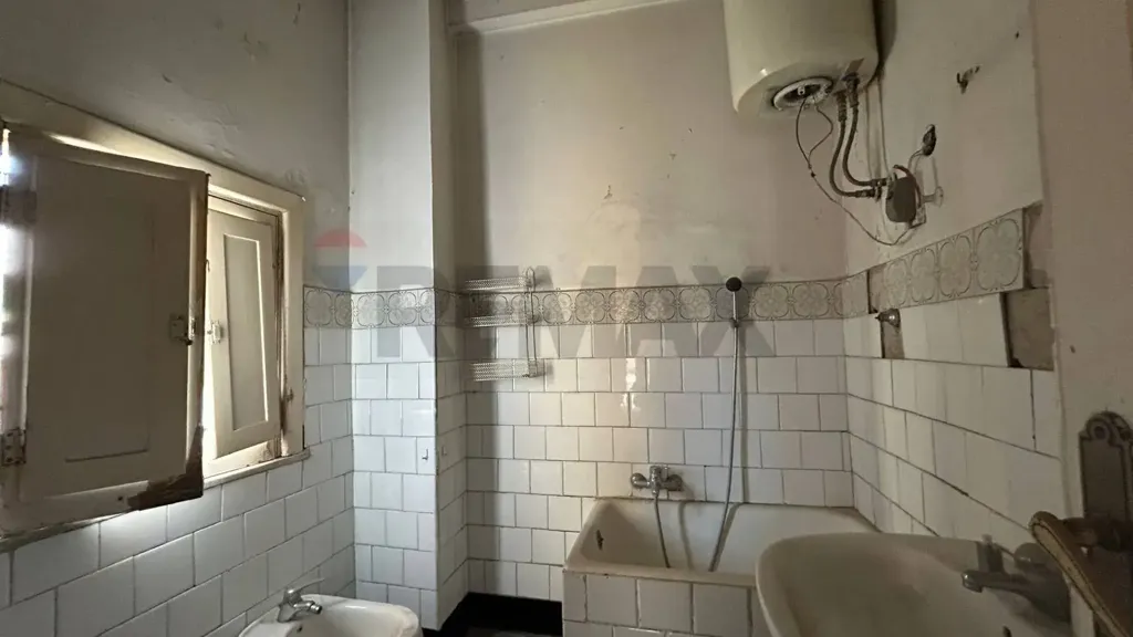 Salles de bain - Apartment with Balcony in Central Afragola
