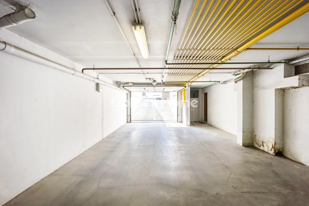 Garaaž - Mezzanine Flat with Park View in Elliniko