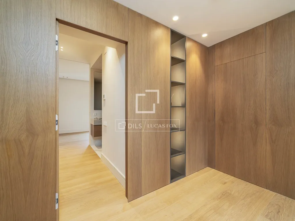 Entrée - Renovated Apartment with City Views in Eixample