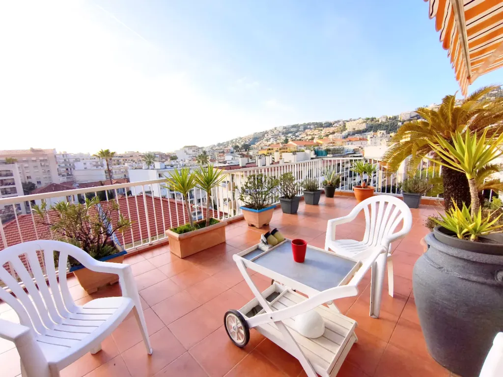 Terrasse - Appartement en Dernier Étage avec Terrasses à Nice