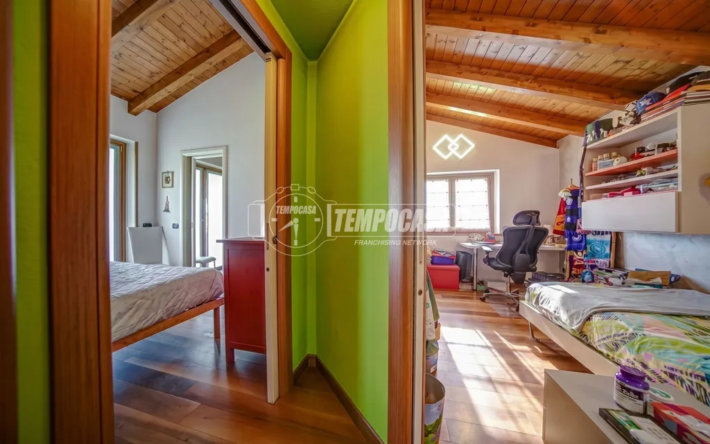 Chambres - Bifamiliar Villa with Garden in Somma Lombardo