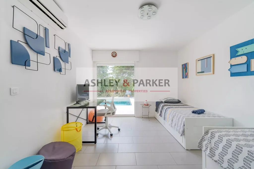 Dormitorios - Contemporary Villa with Sea View in Le Cannet