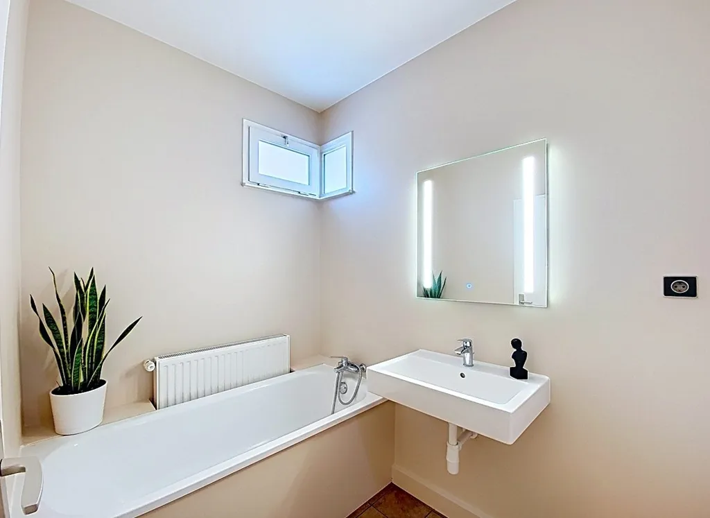 Vannitoad - Third Floor Flat with Balcony in Toulouse