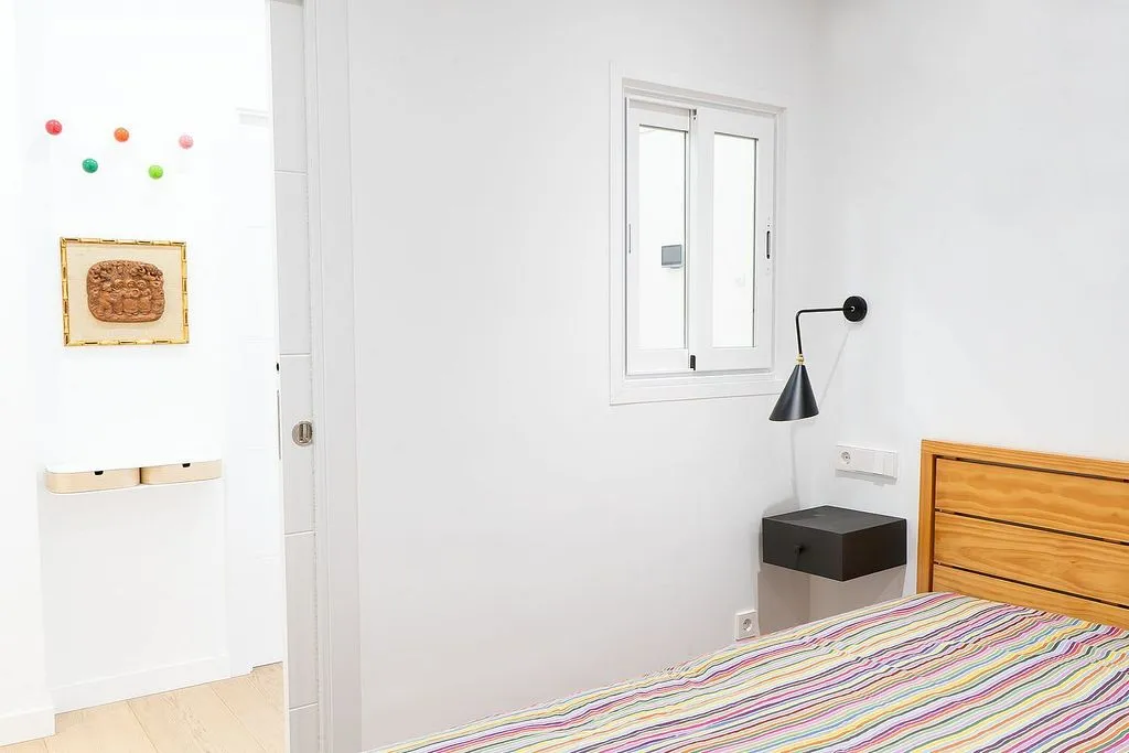 Chambres - Fully Renovated Flat with Balcony in Trafalgar