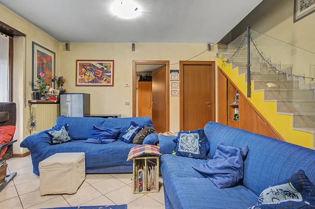Séjour - Two-Level Apartment with Garden in Verona