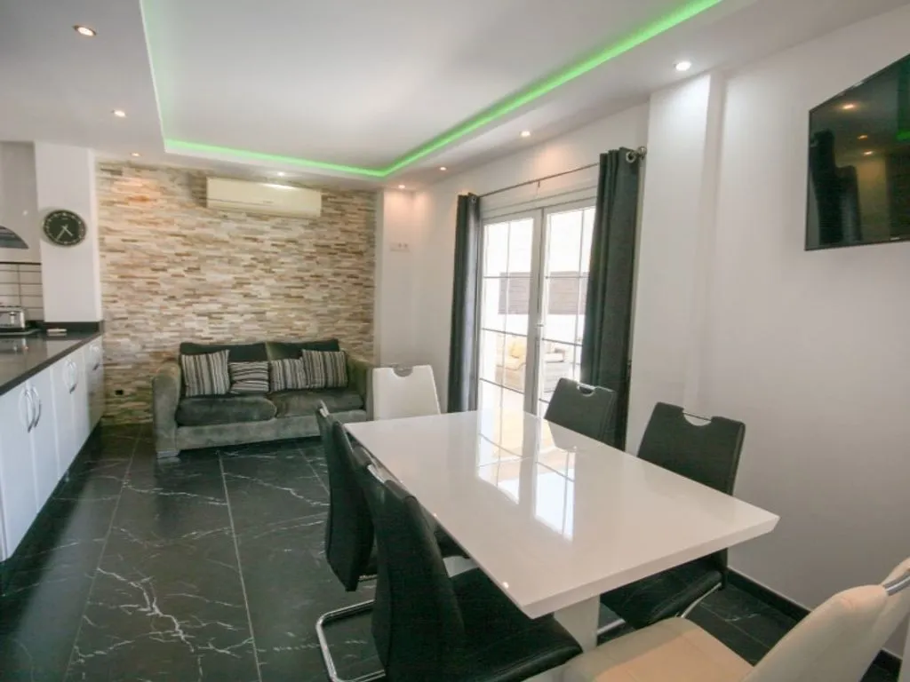 Dining Room - Four-Bedroom Chalet with Pool near Coín
