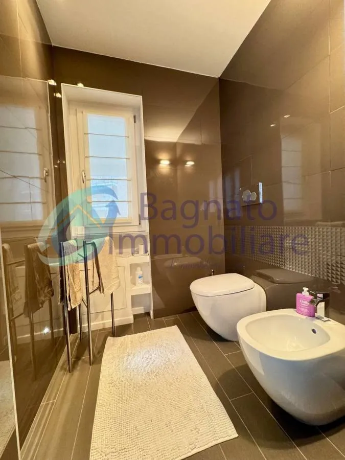 Vannitoad - Luxury Refined Flat with Terrace in Novara