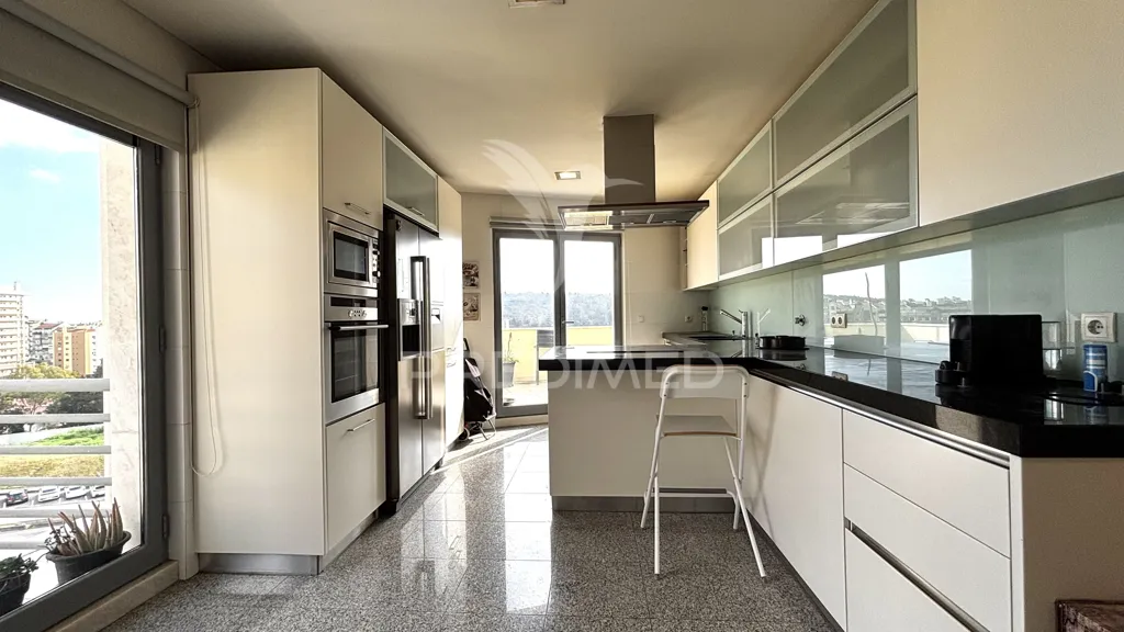 Köök - Penthouse with Panoramic View in São Domingos de Benfica