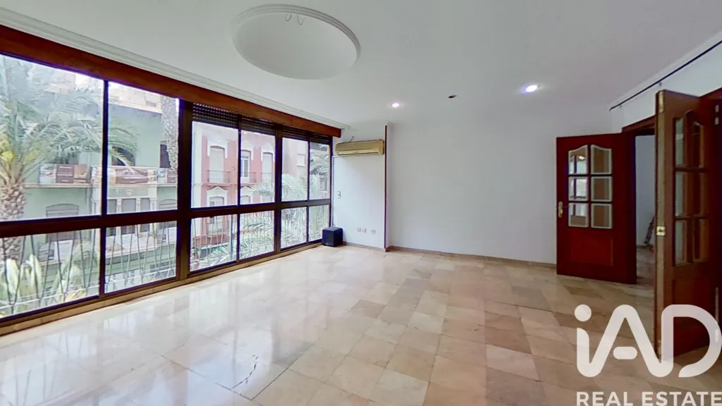 Living Room - Apartment with Central Location in Alicante
