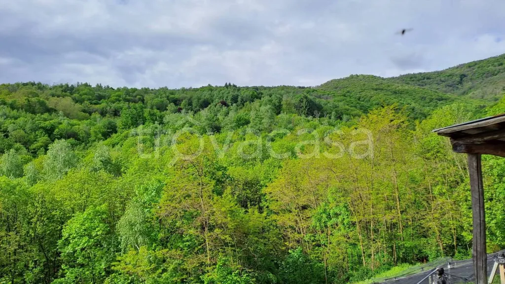Terrazza - Rustic Property with Panoramic Views in Bagnolo Piemonte