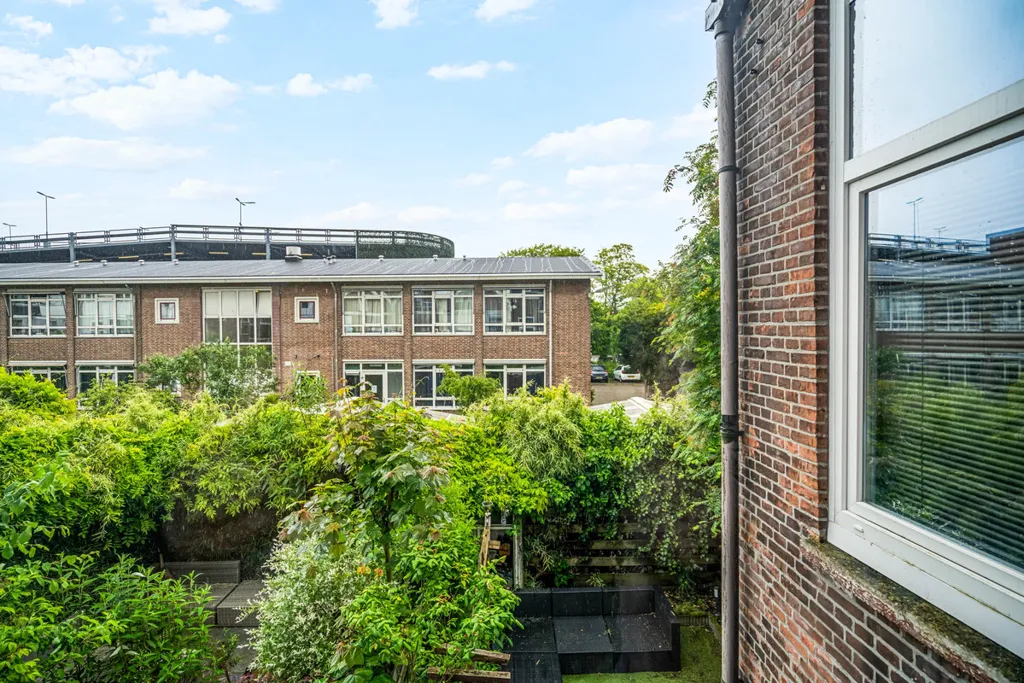 Garden - Characterful Detached House with Garden in Leiden