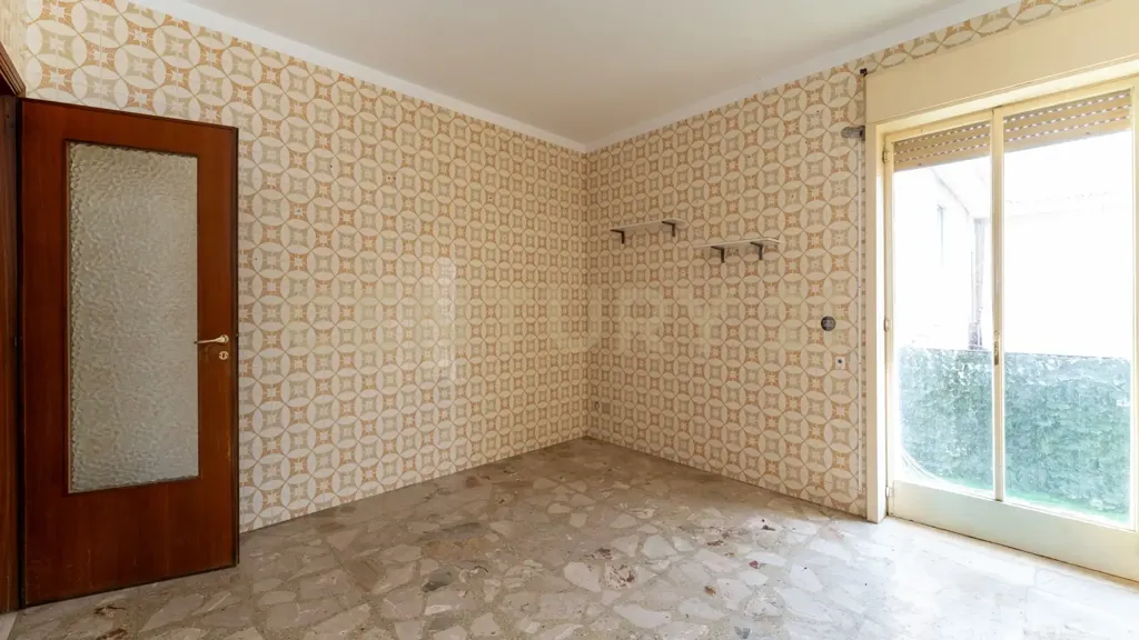 6-room apartment in IT