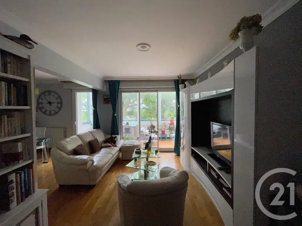 Soggiorno - City Centre Flat with Terrace in Hendaye