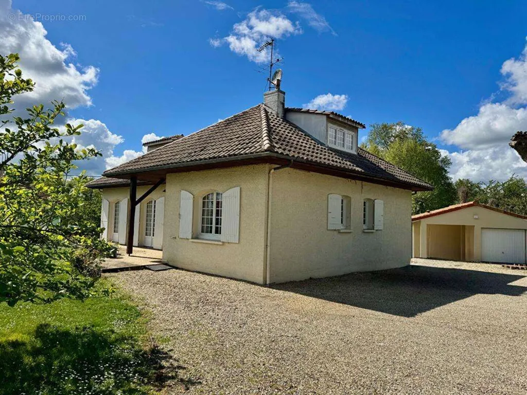 Extérieur - Maison de Charme avec Grand Jardin à Saint-Émilion