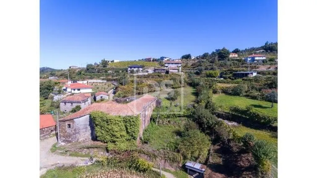 Luxury Villa with Solar Panels in Penafiel