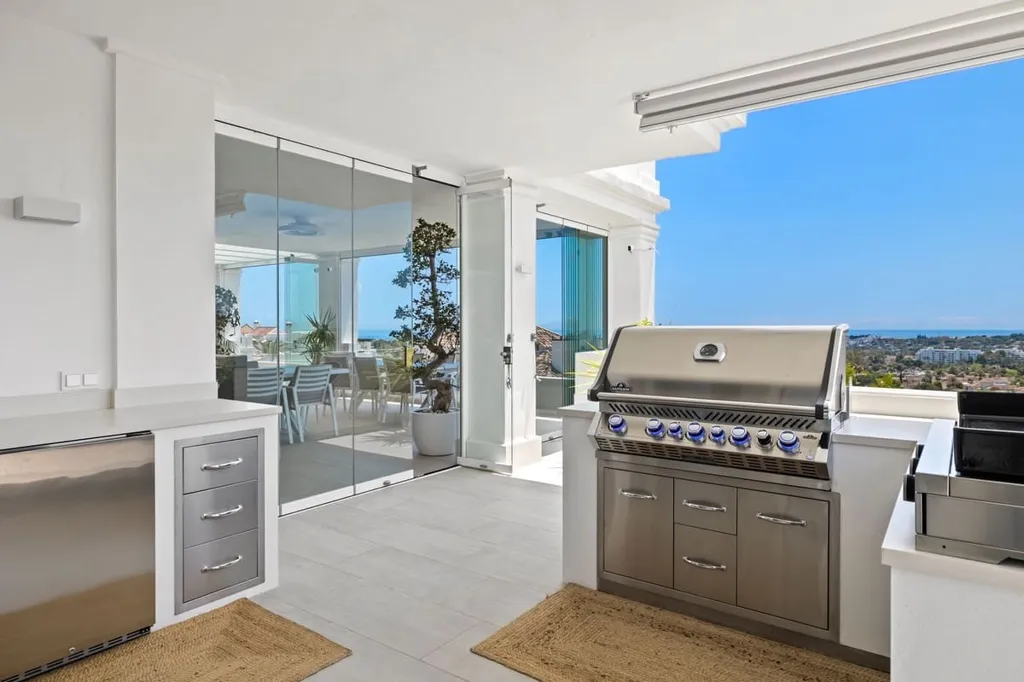 Terrazza - Luxury Apartment with Sea View in Marbella