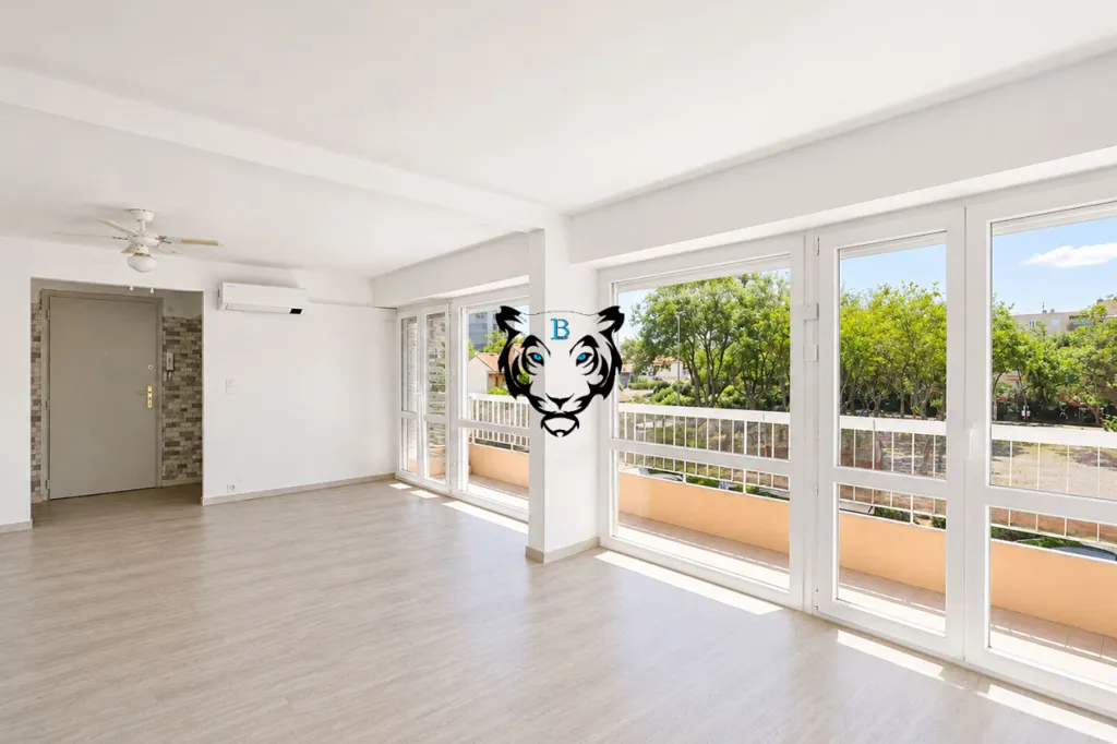 Stanze - 3-Bed Apartment with Sea View in Fréjus