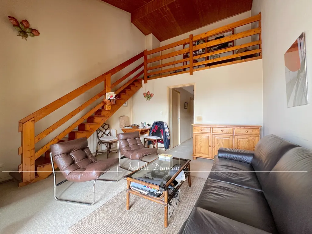 Soggiorno - Duplex with South-Facing Balcony in Arago Quarter