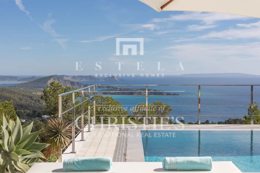 Piscine - Modern Villa with Sea View in Es Cubells