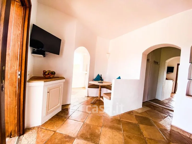 Esik - Apartment with Terraced View in Olbia