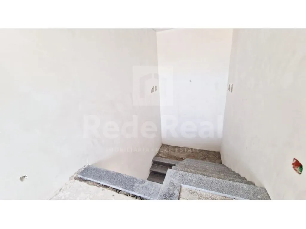 Toad - Luxury Semi-Detached House with Solar Panels in Algoz