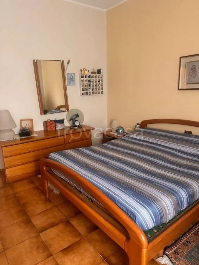 Bedrooms - Two-Unit Apartment with Private Garden in Calolziocorte