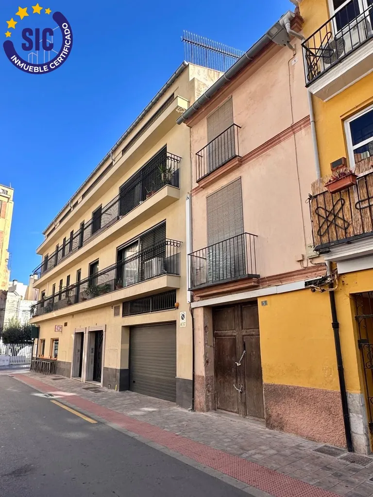 Extérieur - Three-Storey House for Restoration in Castellón Centre