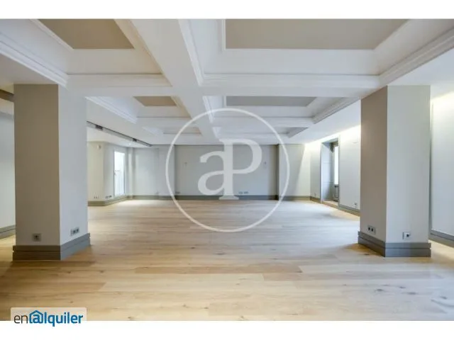 Soggiorno - Apartment with Balcony in Retiro, Madrid