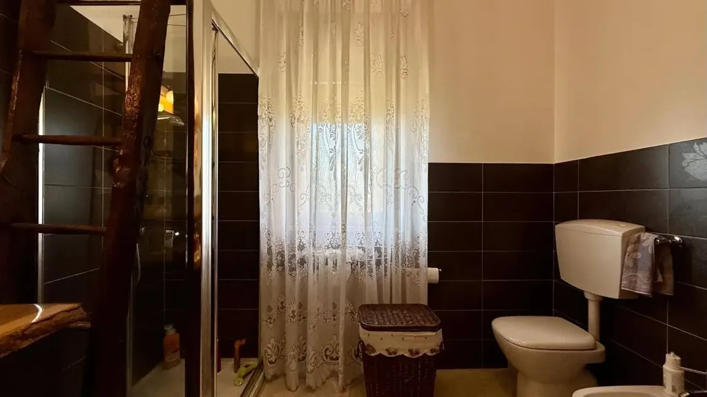 Salles de bain - Apartment with Balcony in Alessandria